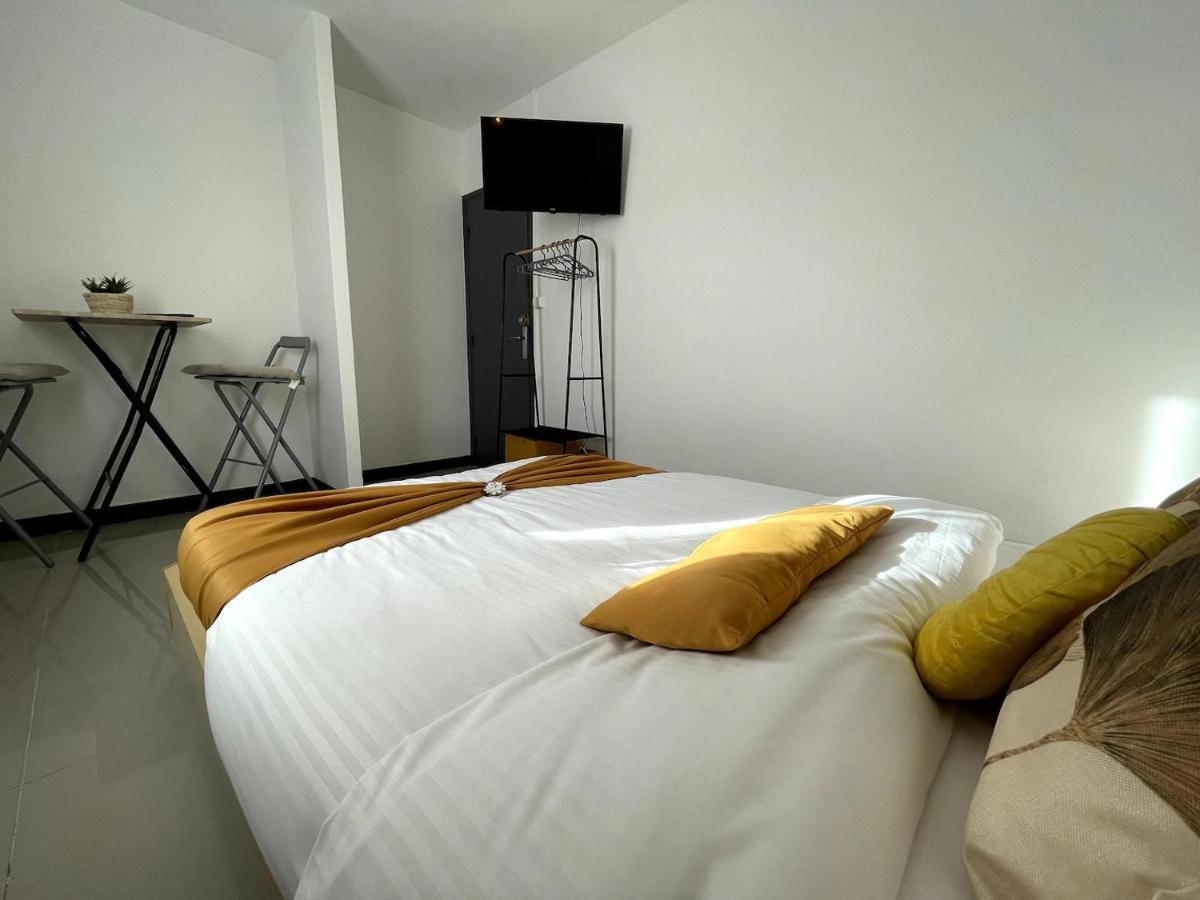 Appartement T4 Cosi: Tv Netflix Parking Montélimar Extérieur photo