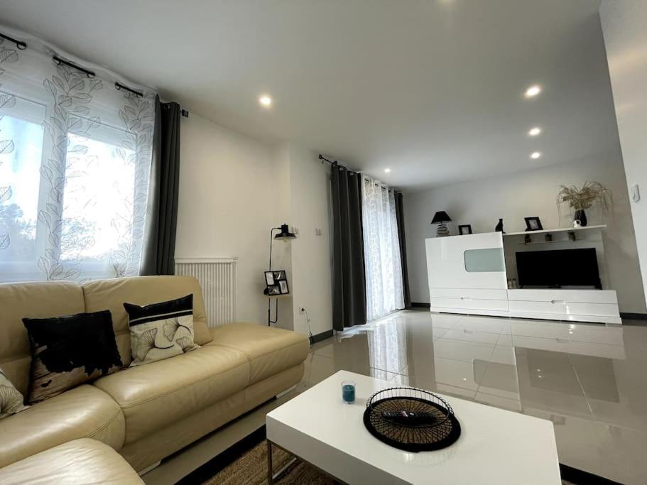 Appartement T4 Cosi: Tv Netflix Parking Montélimar Extérieur photo
